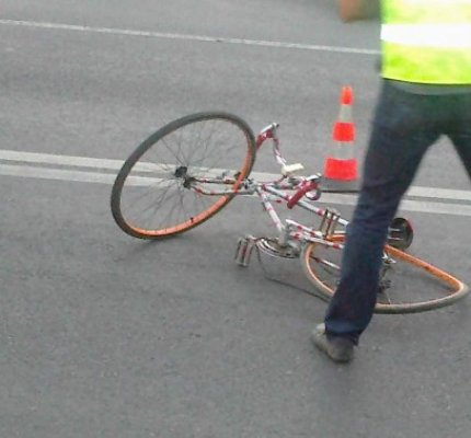 Biciclist turmentat, accidentat de un ialomiţean venit la mare